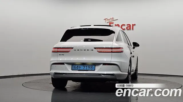 Genesis GV70 Electrified — Фото автомобиля 4