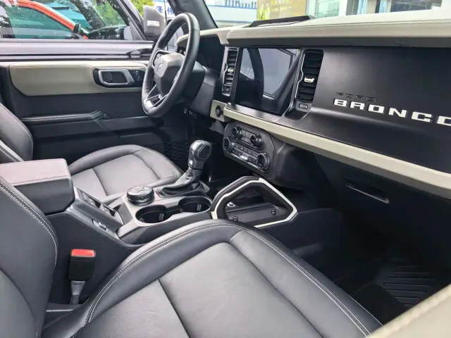 Ford Bronco — Фото автомобиля 5