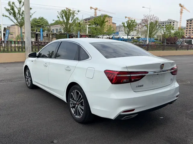 Roewe i6 — Фото автомобиля 6