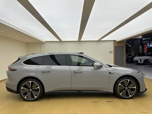 Nio ET5 Touring — Фото автомобиля 17