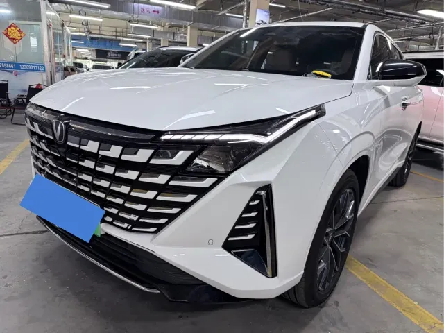 Фотография автомобиля — Changan UNI-Z