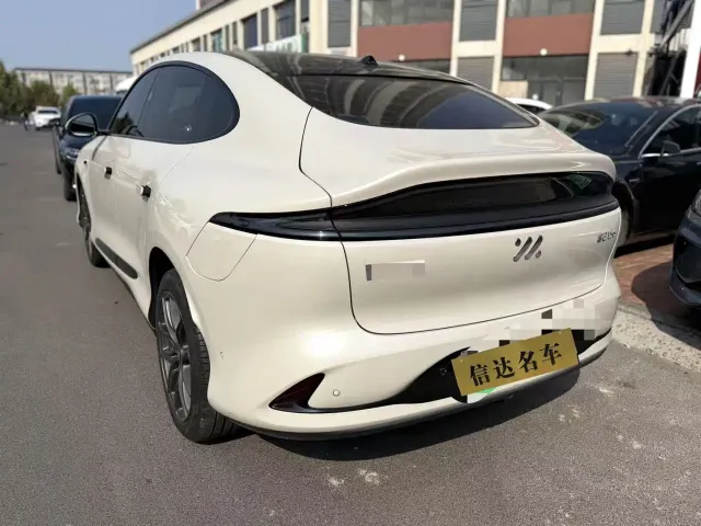 IM Motors LS6 — Фото автомобиля 7