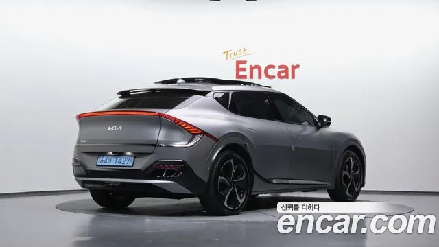 Kia EV6 — Фото автомобиля 2