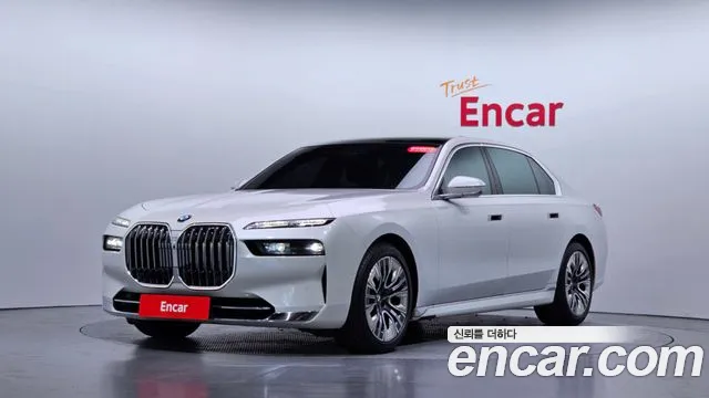 Фотография автомобиля — BMW 7 Series G70