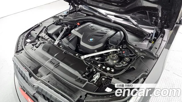 BMW 5-Series — Фото автомобиля 5