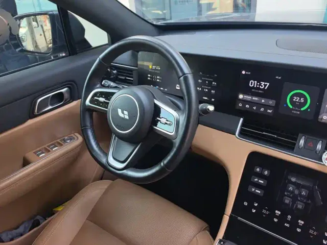 Li Auto ONE — Фото автомобиля 15