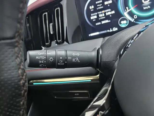 GAC Trumpchi Trumpchi M8 2024 Patriarch Series 400T Ultimate Edition — Фото автомобиля 21