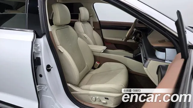 Hyundai Grandeur GN7 — Фото автомобиля 17