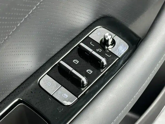Geely Emgrand — Фото автомобиля 22