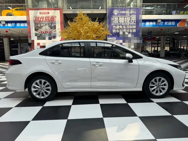 Toyota Corolla — Фото автомобиля 7