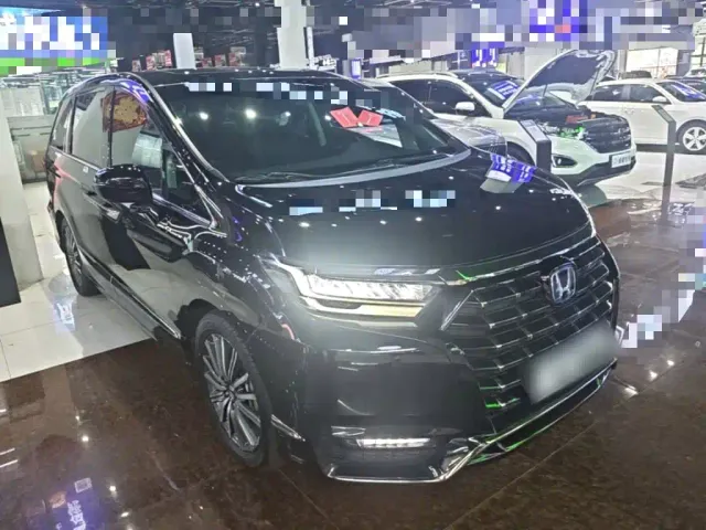 Honda Elysion — Фото автомобиля 3