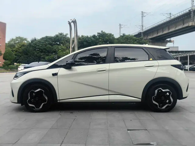 BYD Dolphin — Фото автомобиля 9