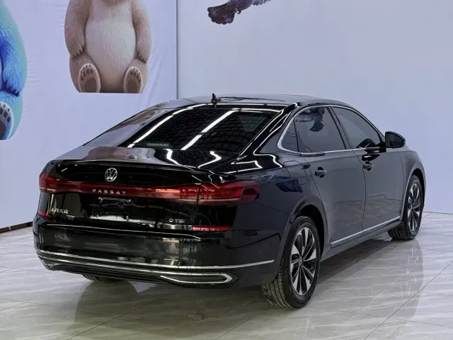 Volkswagen Passat — Фото автомобиля 4