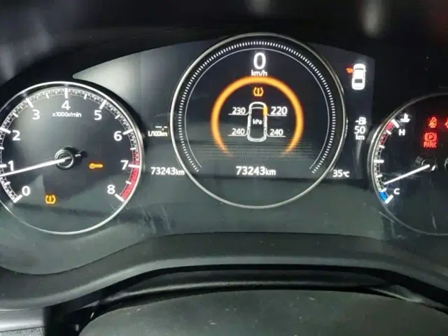 Mazda Axela — Фото автомобиля 11