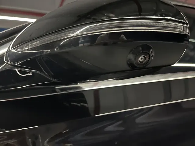 Mercedes-Benz E-Class — Фото автомобиля 4
