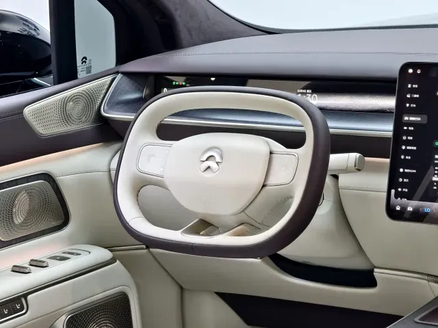 Nio ES9 — Фото автомобиля 16