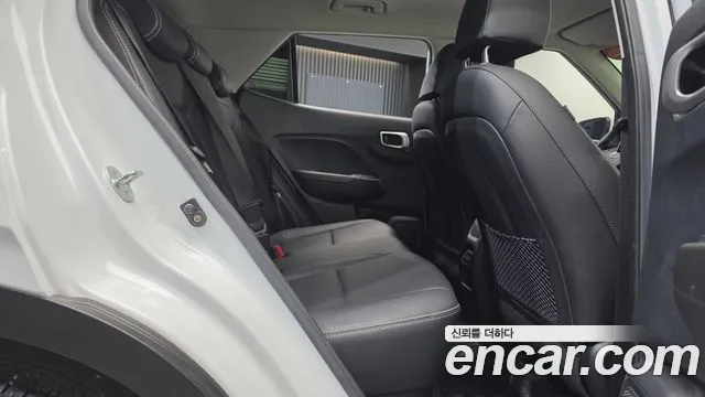 Hyundai Venue — Фото автомобиля 12