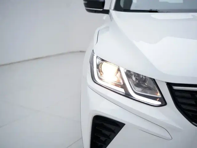 Geely Binyue — Фото автомобиля 13