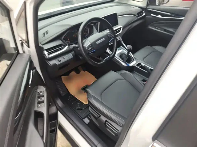 Maxus G50 — Фото автомобиля 15