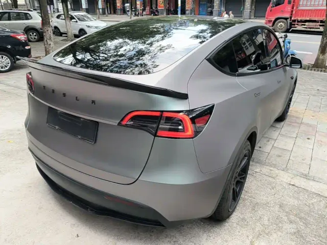 Tesla Model Y — Фото автомобиля 6
