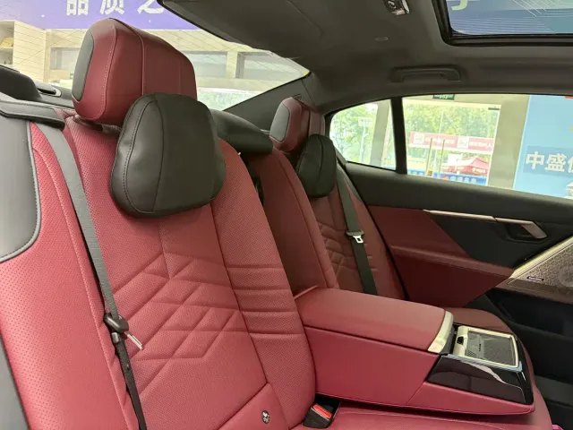 BMW 5 Series — Фото автомобиля 22