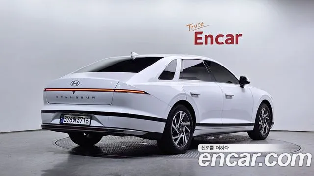 Hyundai Grandeur Grandeur (GN7) 2.5 Бензин 2WD — Фото автомобиля 2