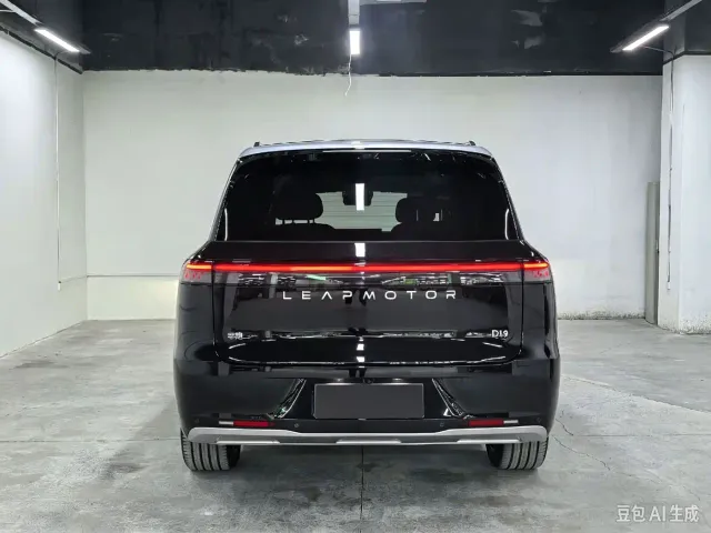 Leapmotor D Series — Фото автомобиля 11