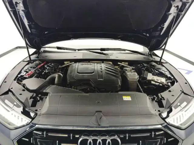 Audi A7L — Фото автомобиля 10