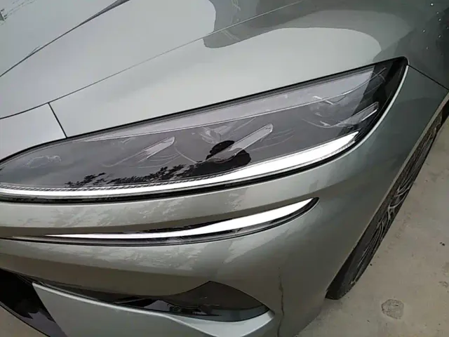 Denza Z9GT — Фото автомобиля 23