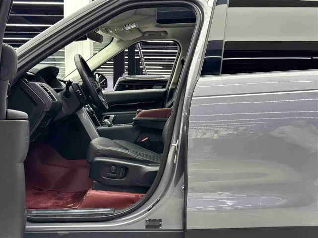Land Rover Discovery — Фото автомобиля 6