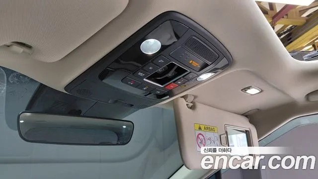 Kia Carnival Generation 4 — Фото автомобиля 24