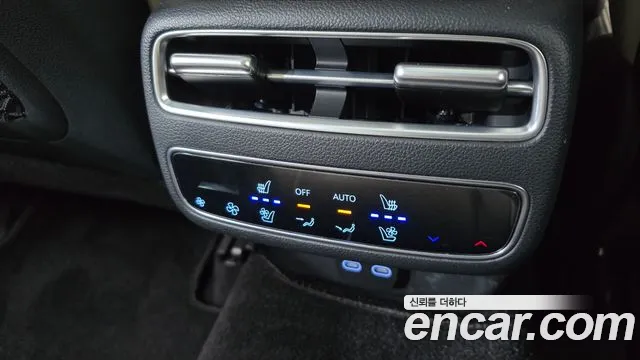 Genesis GV70 2.5T Бензин AWD — Фото автомобиля 28