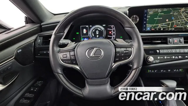 Lexus ES — Фото автомобиля 11