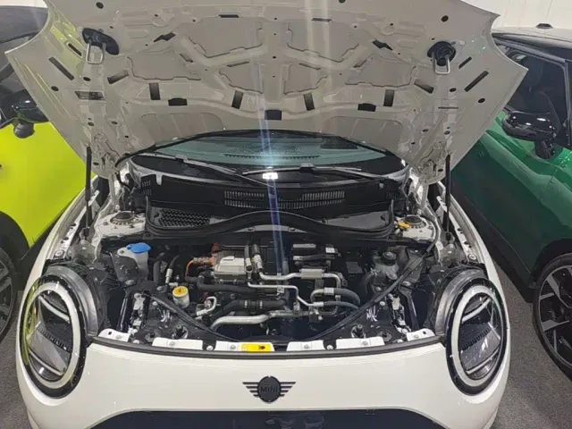 MINI John Cooper Works — Фото автомобиля 19