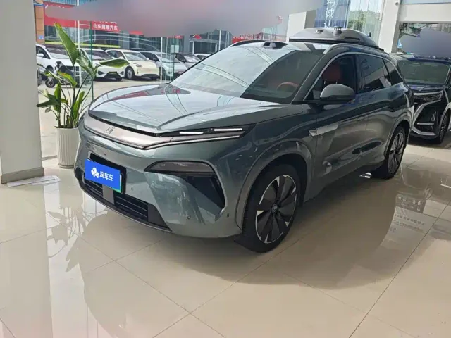 Фотография автомобиля — BYD Tang L