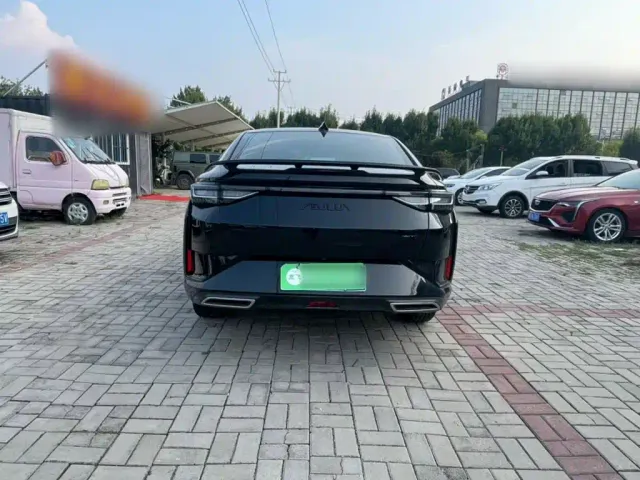 Dongfeng Yixuan — Фото автомобиля 10