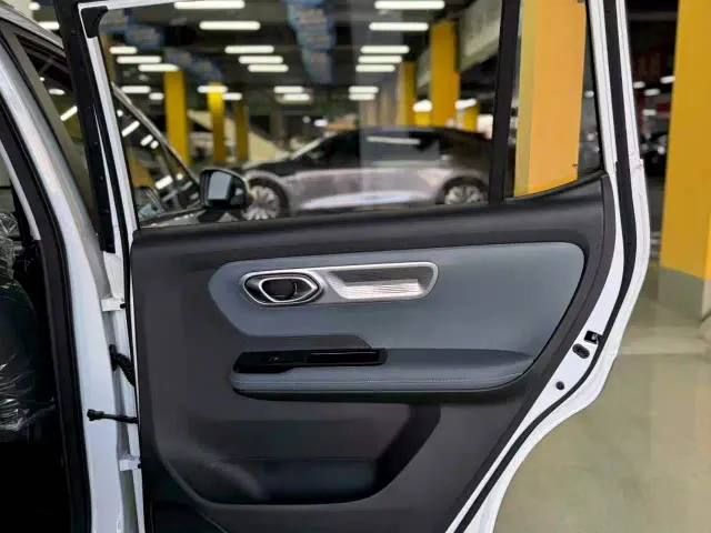 GAC Aion Y — Фото автомобиля 27