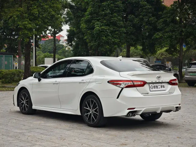 Toyota Camry — Фото автомобиля 7