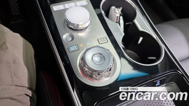 Genesis GV70 3.5T Бензин AWD — Фото автомобиля 9