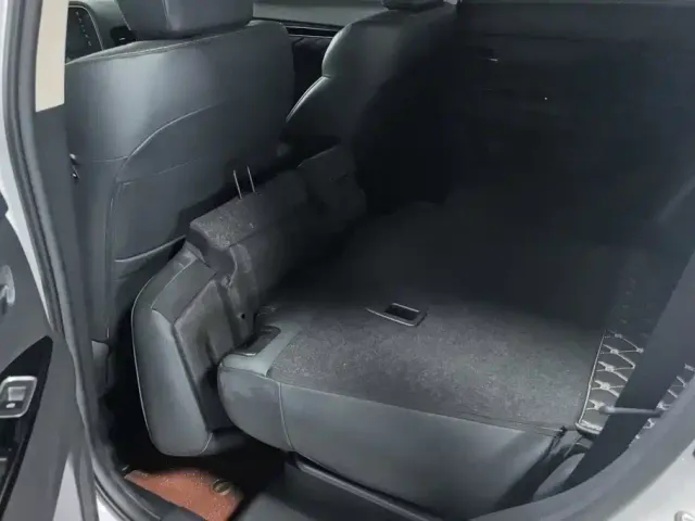 Mitsubishi Outlander — Фото автомобиля 11