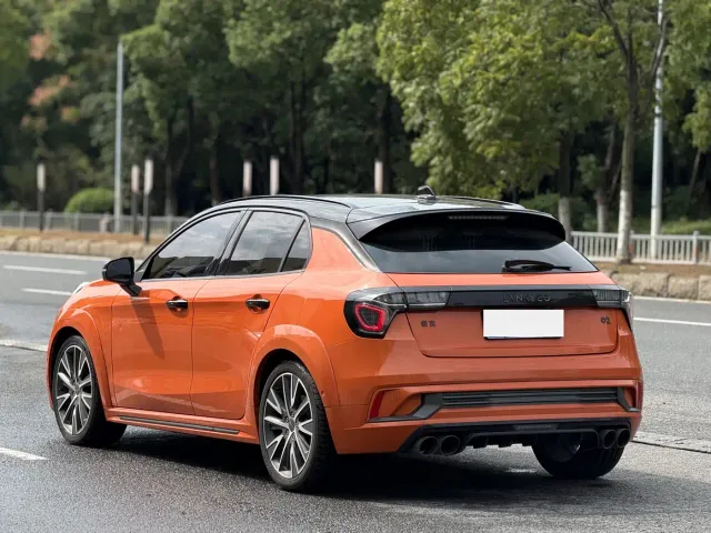 Lynk & Co 02 Hatchback — Фото автомобиля 4