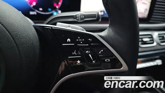 Mercedes-Benz GLE-Class — Фото автомобиля 25
