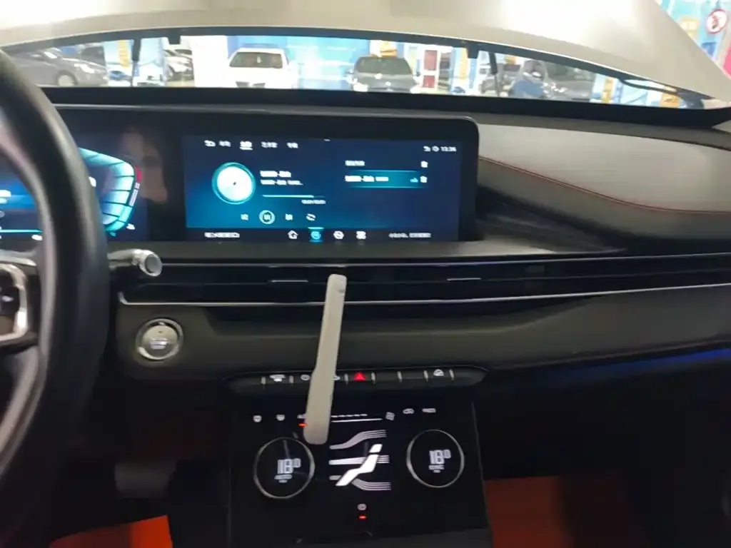 Exeed Exeed Windchaser 2022 Riding the Wind and Waves Edition 1.5T CVT Wind Starter — Фото автомобиля 12