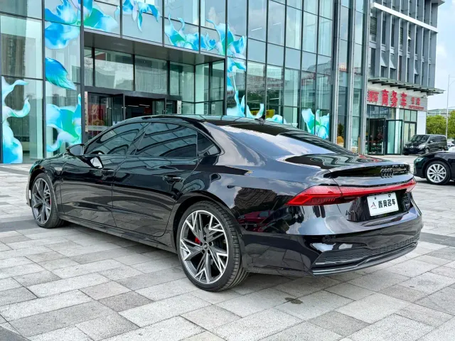 Audi A7L — Фото автомобиля 5