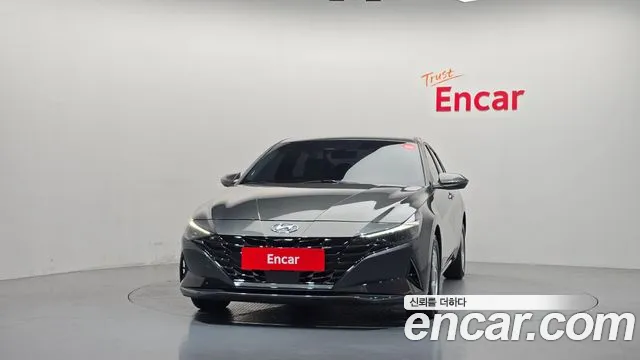 Hyundai Avante — Фото автомобиля 3