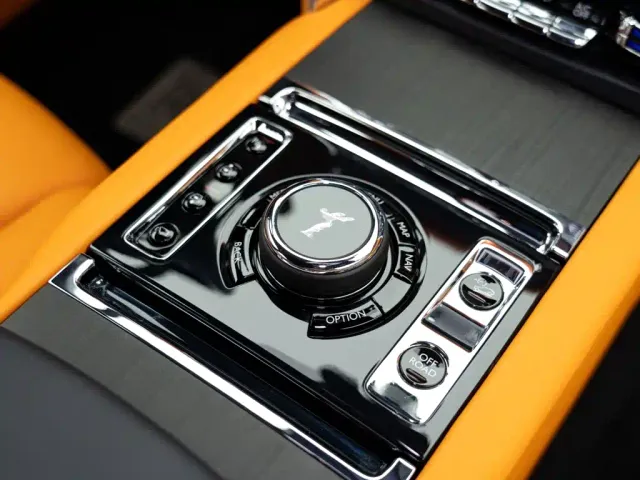 Rolls-Royce Cullinan — Фото автомобиля 23