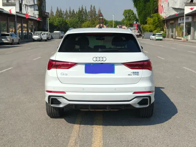 Audi Q3 — Фото автомобиля 12