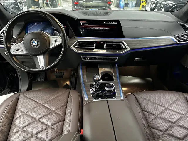 BMW X5 — Фото автомобиля 4
