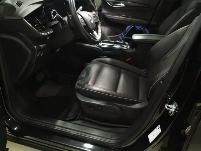 Buick Envision Plus — Фото автомобиля 9
