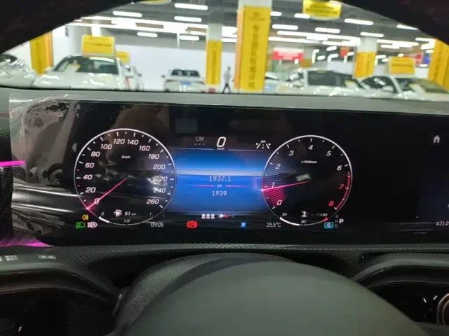 Mercedes-Benz A-Class — Фото автомобиля 11